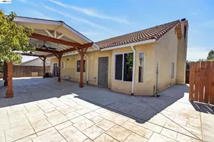 152 Chardonnay St, Los Banos, CA 93635 - Photo 32