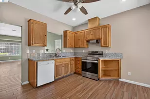 152 Chardonnay St, Los Banos, CA 93635 - Photo 24