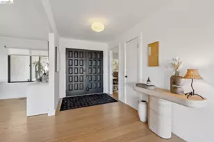 10592 Englewood Dr, Oakland, CA 94605 - Photo 8
