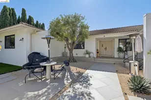 10592 Englewood Dr, Oakland, CA 94605 - Photo 4