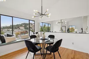 557 Hiller Dr, Oakland, CA 94618 - Photo 16