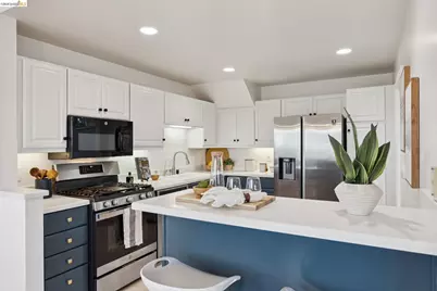 557 Hiller Dr, Oakland, CA 94618 - Photo 24