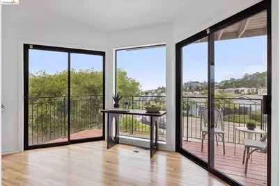 557 Hiller Dr, Oakland, CA 94618 - Photo 10