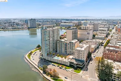 1 Lakeside Dr #607, Oakland, CA 94612 - Photo 30