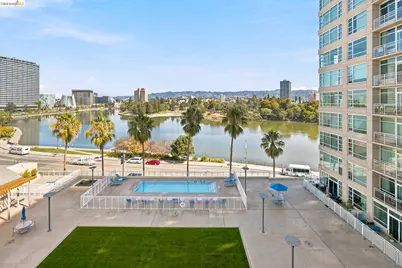 1 Lakeside Dr #607, Oakland, CA 94612 - Photo 4