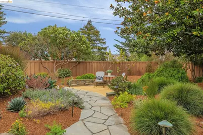 36 Kensington Ct, Kensington, CA 94707 - Photo 12