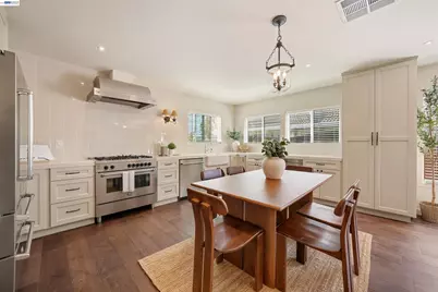 31967 Albany St, Hayward, CA 94544 - Photo 8