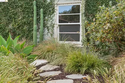 5366 Walnut, Oakland, CA 94619 - Photo 38