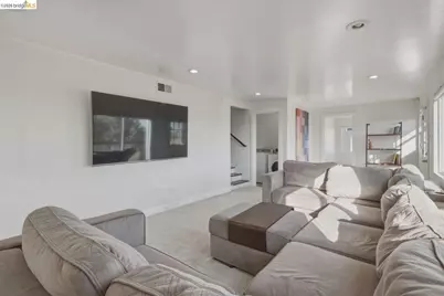8011 Sunkist Dr, Oakland, CA 94605 - Photo 20