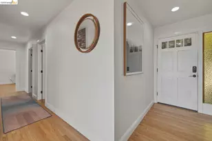8011 Sunkist Dr, Oakland, CA 94605 - Photo 10