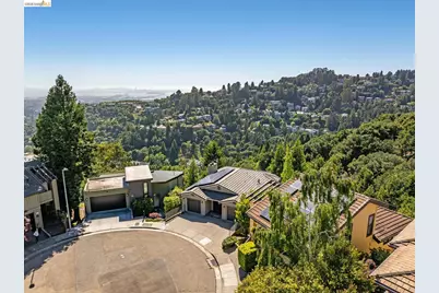 35 Bay Forest Ct, Oakland, CA 94611 - Photo 10
