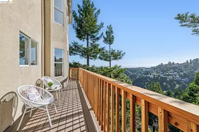35 Bay Forest Ct, Oakland, CA 94611 - Photo 36