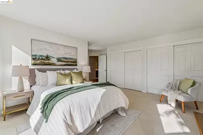 35 Bay Forest Ct, Oakland, CA 94611 - Photo 42