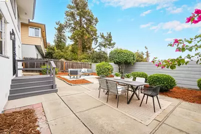 4678 Geranium Pl, Oakland, CA 94619 - Photo 6