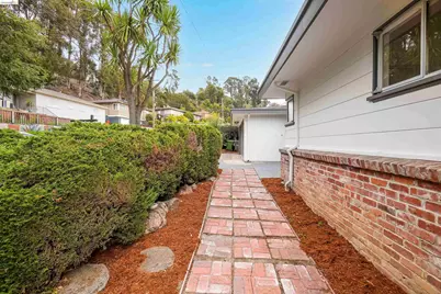 4678 Geranium Pl, Oakland, CA 94619 - Photo 68
