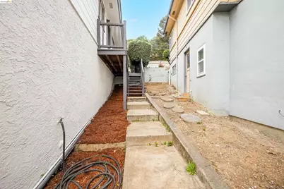 4678 Geranium Pl, Oakland, CA 94619 - Photo 54