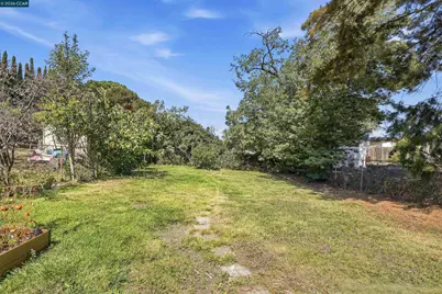 322 Coghlan St, Vallejo, CA 94590 - Photo 36