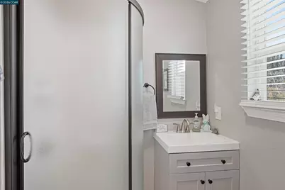 322 Coghlan St, Vallejo, CA 94590 - Photo 16