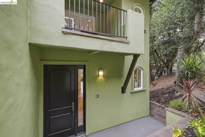 6375 Longcroft Dr, Oakland, CA 94611 - Photo 66