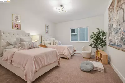 6375 Longcroft Dr, Oakland, CA 94611 - Photo 56