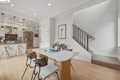 6375 Longcroft Dr, Oakland, CA 94611 - Photo 20