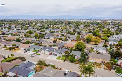 805 Calero St, Milpitas, CA 95035 - Photo 42