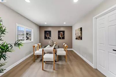 805 Calero St, Milpitas, CA 95035 - Photo 12