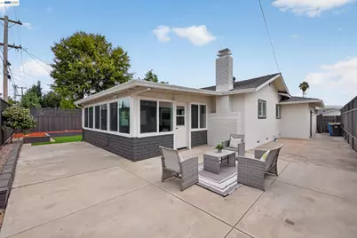 805 Calero St, Milpitas, CA 95035 - Photo 32
