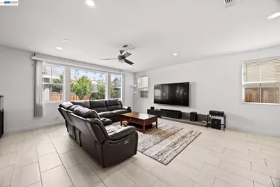 255 Bella Serata Ave, Mountain House, CA 95391 - Photo 14