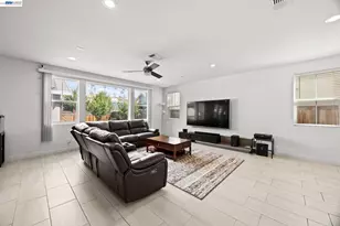 255 Bella Serata Ave, Mountain House, CA 95391 - Photo 14