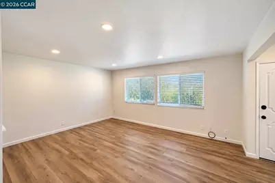 1416 Del Rio Cir #B, Concord, CA 94518 - Photo 2