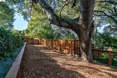4621 Kaphan Ave, Oakland, CA 94619 - Photo 50