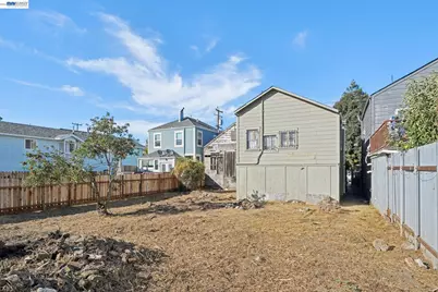 1717 9th St, Oakland, CA 94607 - Photo 32