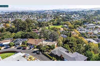 557 Summit Dr, Pinole, CA 94564 - Photo 36