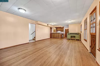 557 Summit Dr, Pinole, CA 94564 - Photo 20