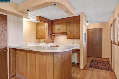 557 Summit Dr, Pinole, CA 94564 - Photo 22
