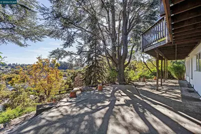 557 Summit Dr, Pinole, CA 94564 - Photo 28