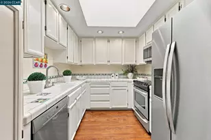 231 Charter Oak Cir, Walnut Creek, CA 94597 - Photo 14