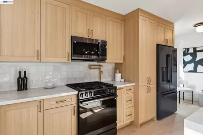 940 Idaho St, San Mateo, CA 94402 - Photo 18