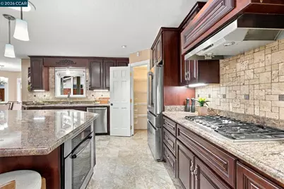 1719 Greentree Dr, Concord, CA 94521 - Photo 12