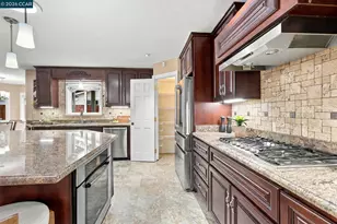1719 Greentree Dr, Concord, CA 94521 - Photo 12