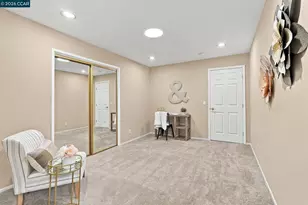 1719 Greentree Dr, Concord, CA 94521 - Photo 34