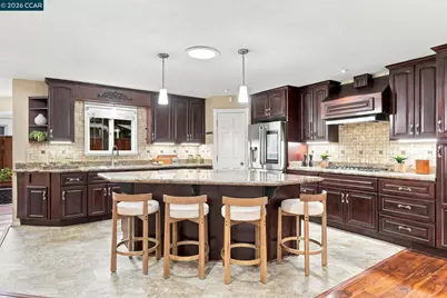 1719 Greentree Dr, Concord, CA 94521 - Photo 10
