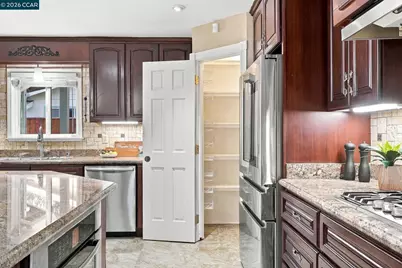 1719 Greentree Dr, Concord, CA 94521 - Photo 14