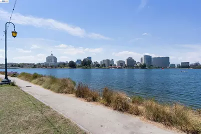 1438 Lakeshore Ave #6, Oakland, CA 94606 - Photo 20