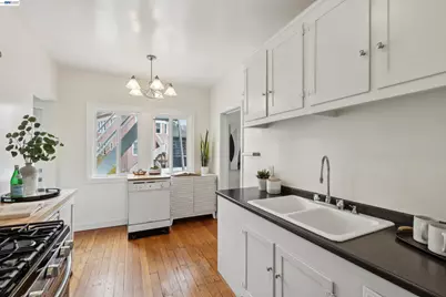1438 Lakeshore Ave #6, Oakland, CA 94606 - Photo 6