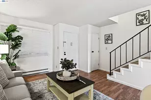 2205 San Antonio Ave, Alameda, CA 94501 - Photo 1