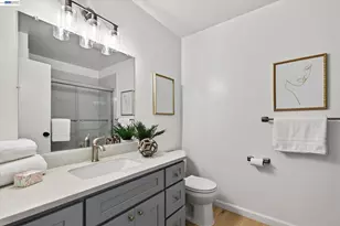 2205 San Antonio Ave, Alameda, CA 94501 - Photo 16