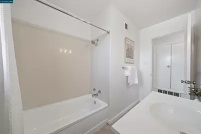 2282 Charlotte Ave, Concord, CA 94518 - Photo 32