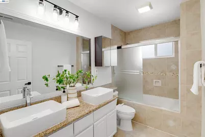 3416 Davis St, Oakland, CA 94601 - Photo 28